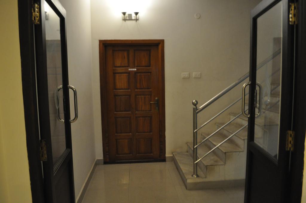 ชโยติ สวีท Apartment Tiruchirappalli ภายนอก รูปภาพ