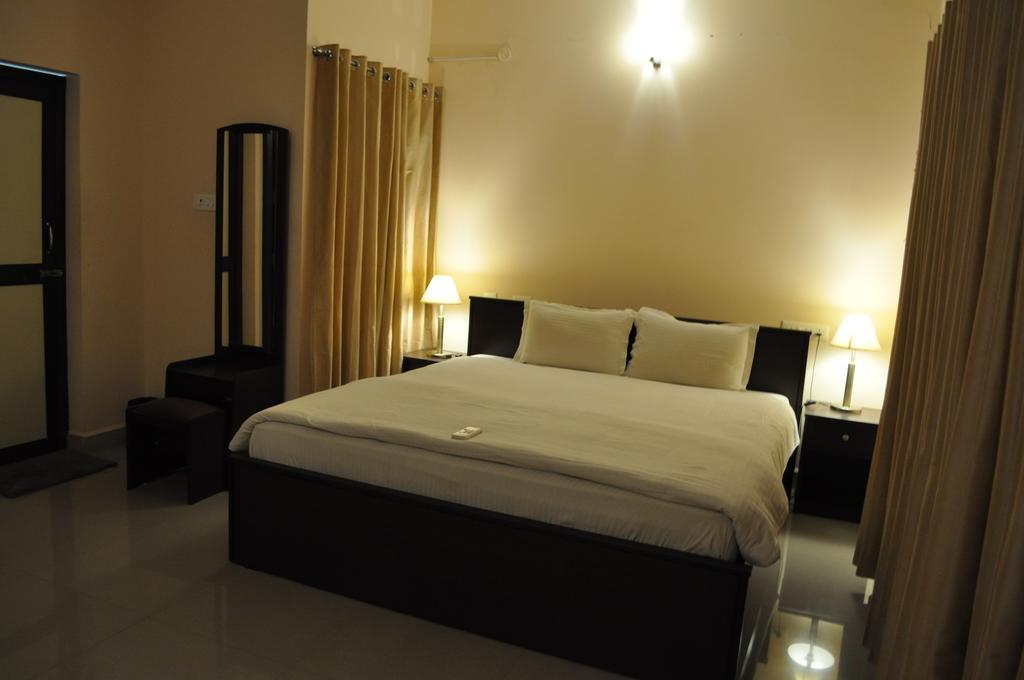 ชโยติ สวีท Apartment Tiruchirappalli ภายนอก รูปภาพ