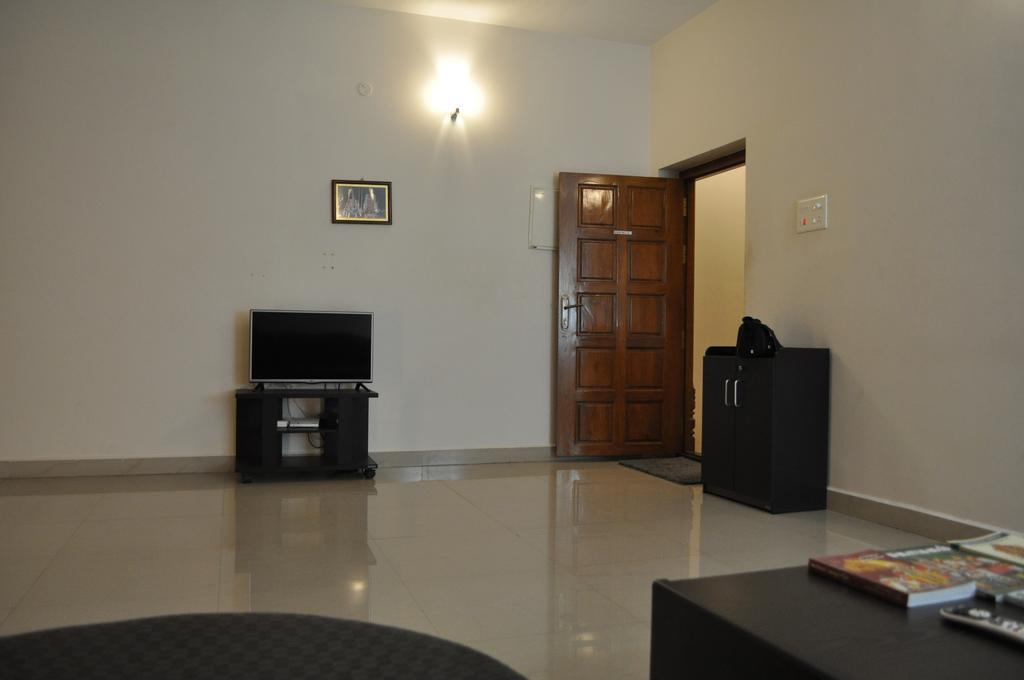 ชโยติ สวีท Apartment Tiruchirappalli ภายนอก รูปภาพ